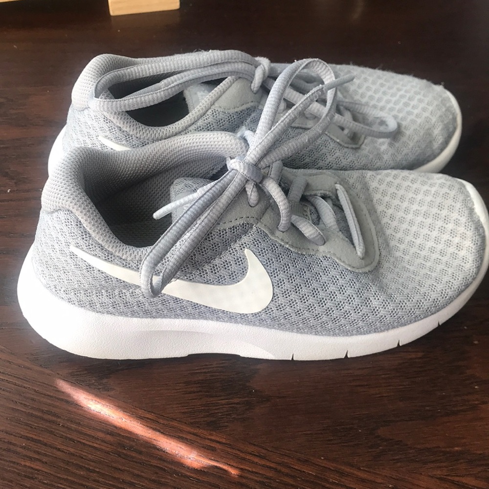 Kid Girl Nike sneakers Sz 13C